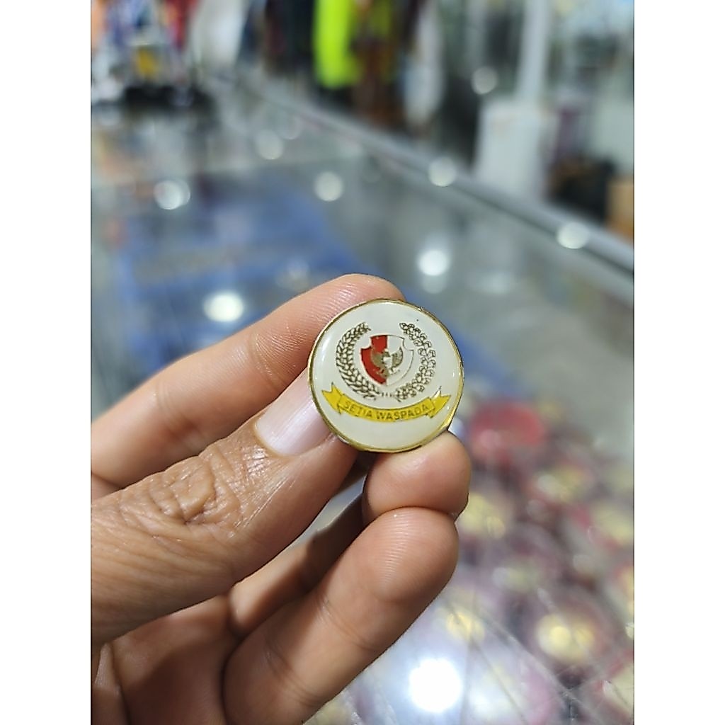 pin kerah paspampres