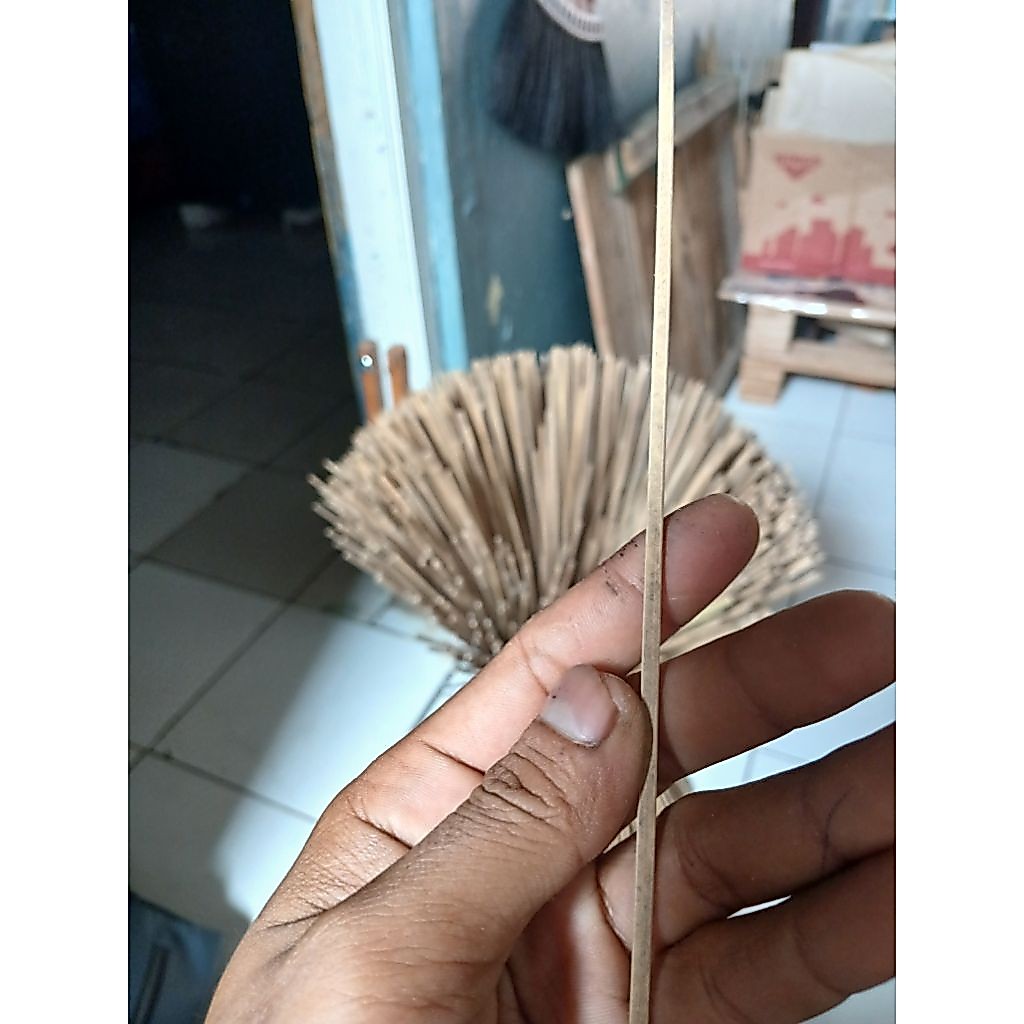 50Biji Bambu Apus Bitingan Bahan Sayap/Tajuk Layangan Ukuran 55CM Serutan 27 Full Kulit