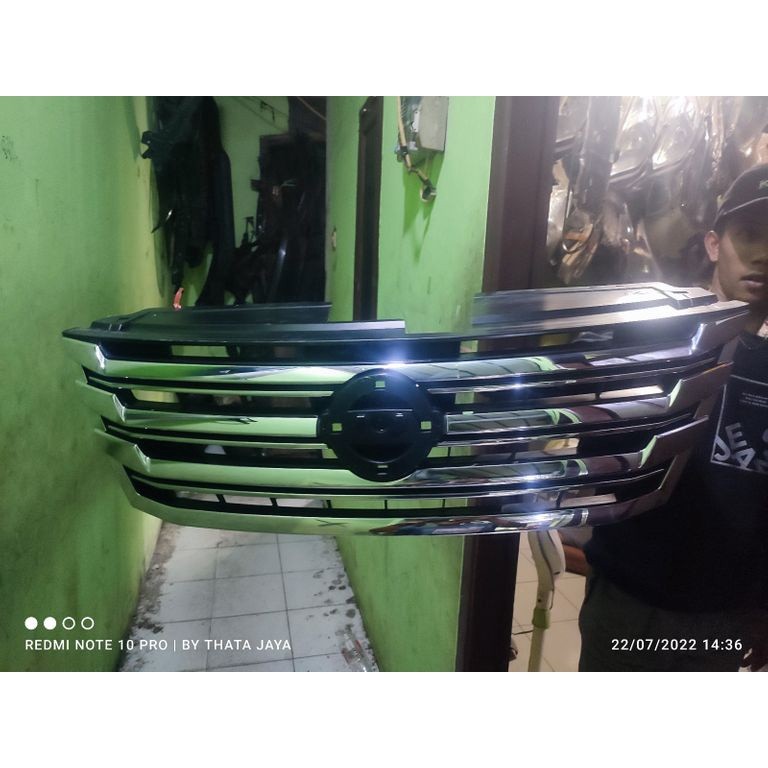 Grill grille radiator Nissan serena 2017 2018 2.0 AT autech
