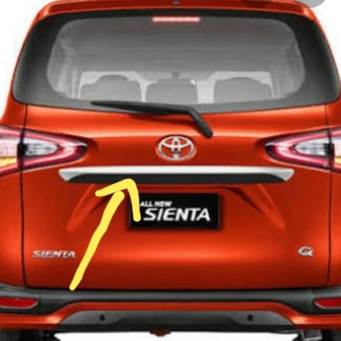 trunklid list bagasi sienta tipe Q original