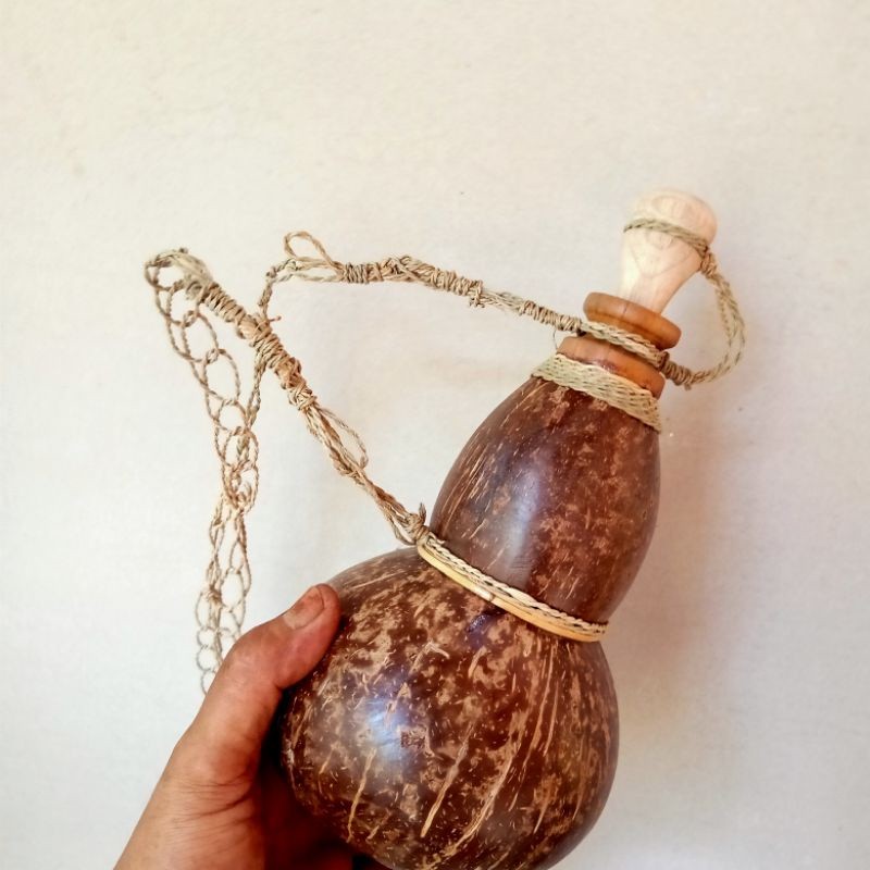 (DISKON) kempis air minum batok kelapa botol minum unik (B)   tua etnik jadul dan unik natural alami