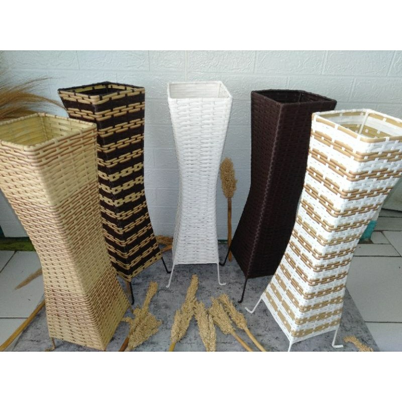 JANGANLIRIK [BISA COD] TEMPAT PAYUNG VAS ROTAN SINTETIS SUDUT ROTAN KOTAK 60CM