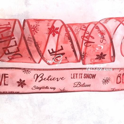 

Pita Organdi Merah - Motif Let it Snow; Lebar 6.3cm; Panjang 6 yard