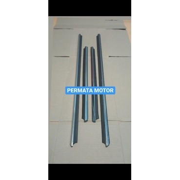 watersrip Pelipit Kaca Mobil Sirion 2011-2017 Crom