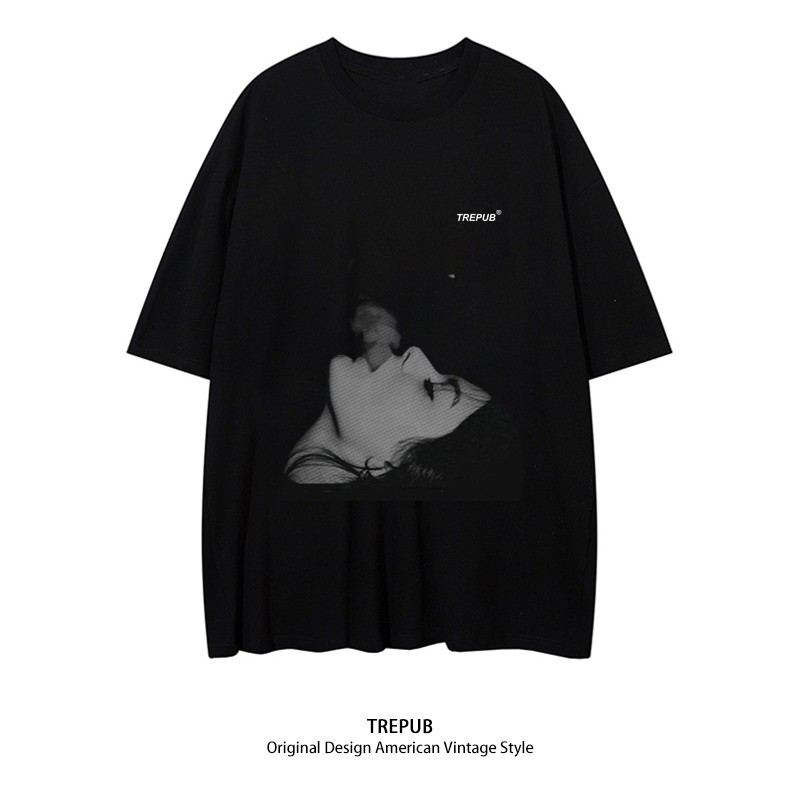 Pakaian jalanan 【BARU】TREPUB T-shirt Oversize Wanita yang Merokok Baju Kaos Gaya Korea| Pria Wanita 