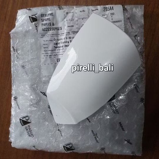 Spoiler Kanan Vespa Sprint Primavera Warna Cat Putih Original Piaggio
