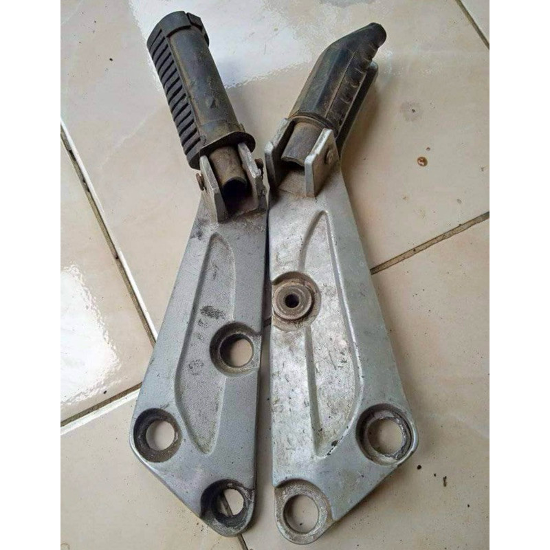 FOOTSTEP POSTEP BOOSTEP BELAKANG SUPRA X LAMA SUPRA LAMA ORIGINAL