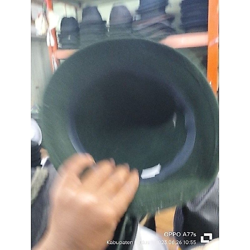 topi laken kulit sapi