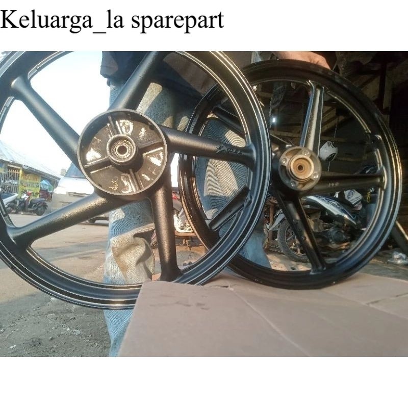 VELG/VELEK SET DEPAN BELAKANG SUZUKI SMASH 110 KARBU PNP SMASH NEW 100% ORI COPOTAN