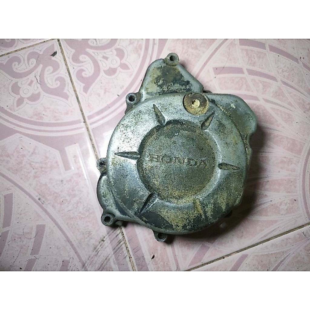 BAK TUTUP MAGNET HONDA REVO FI ORIGINAL