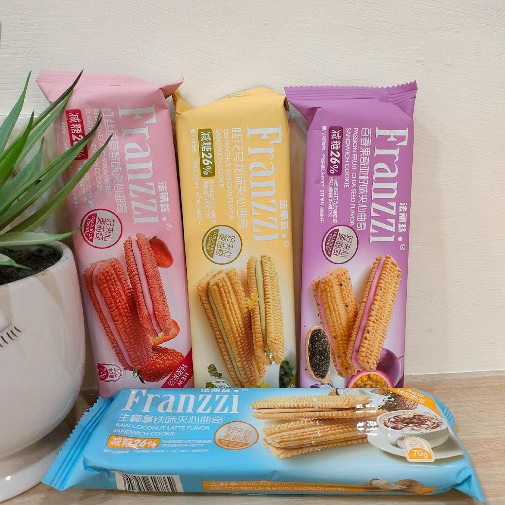 

Cookies Franzzi 70g - Franzzi Kemasan plastik 70g isi 6 pcs Red velvet coklat Markisa