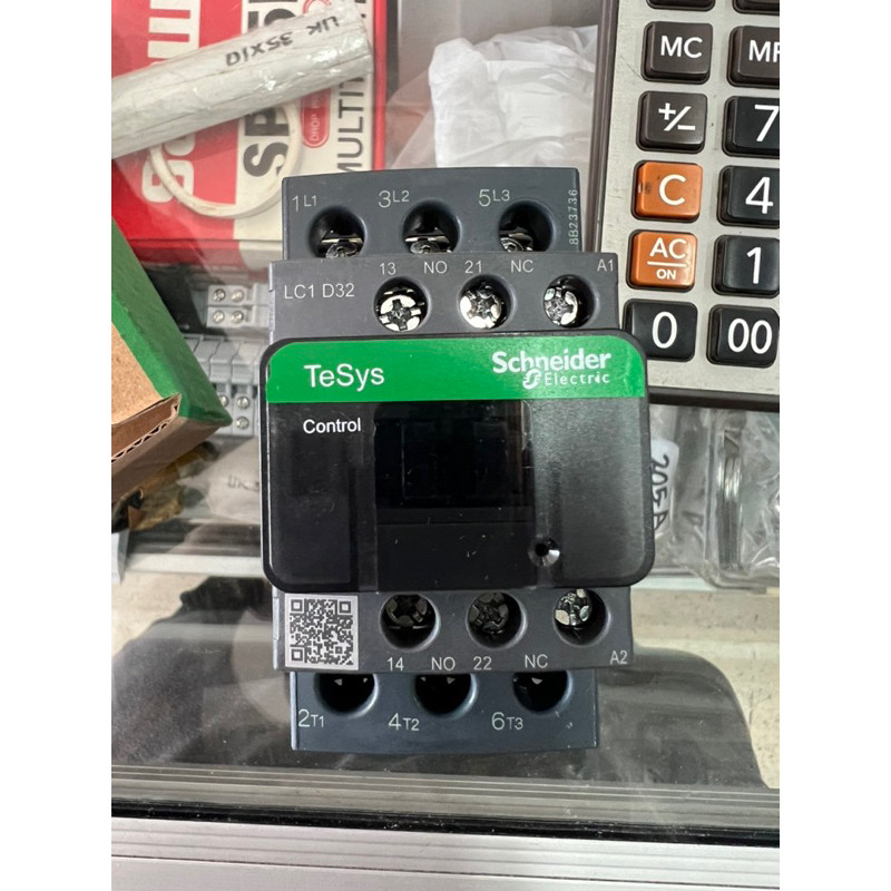 Kontaktor schneider LC1D32 / LC1D 32 M7 220V 3P 32A magnetic contactor