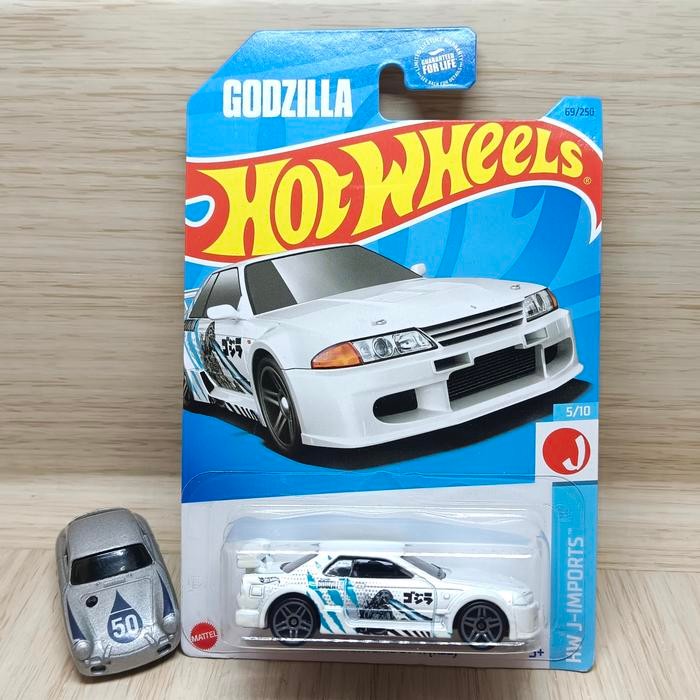 hot wheels nissan skyline gt r32 godzilla SWO86