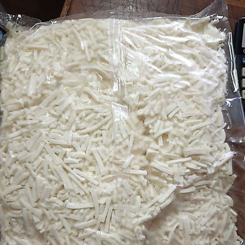 1KG mozarella ARLA shredded mozarella parut pizza
