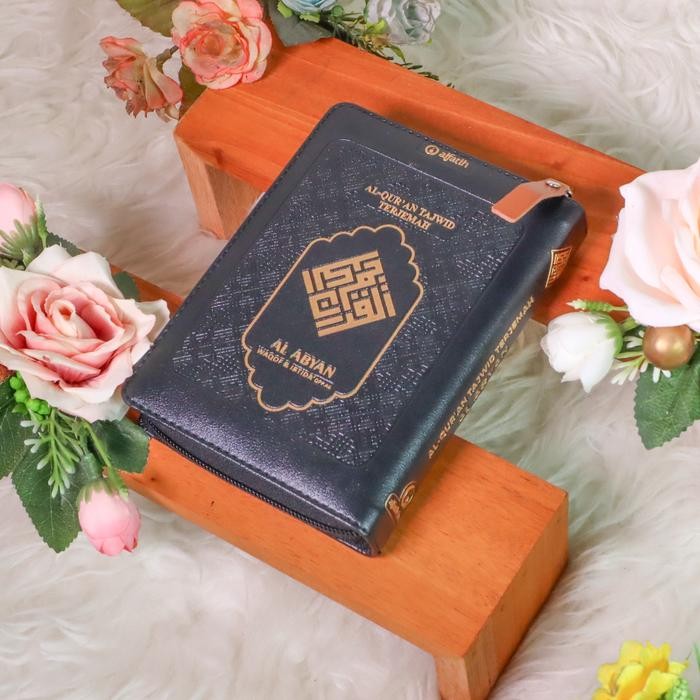 

[A6 Jaket] Al-Quran Terjemah Tajwid Warna Waqaf Ibtida AL-ABYAN MARWAH KHUMAIROH Alquran Terjemahan - AL-ABYAN, Hitam