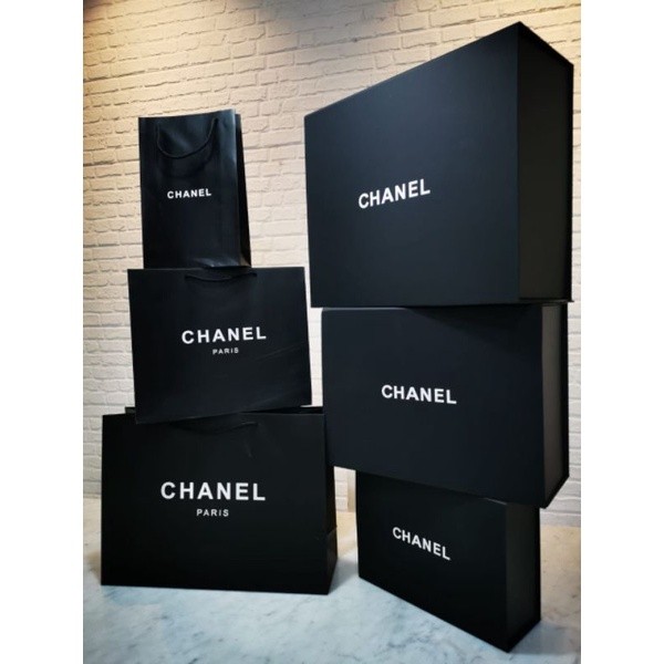 

1 SET BOX MAGNET BRANDED PAPERBAG SERTIFIKAT BILL LENGKAP