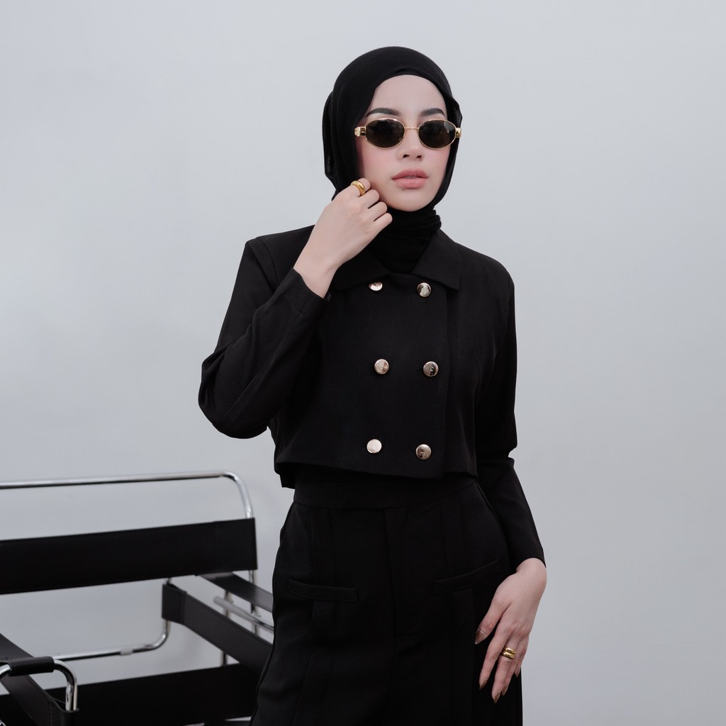 Hi.PRIMA x Aghnia Aghnia Cropped Blazer