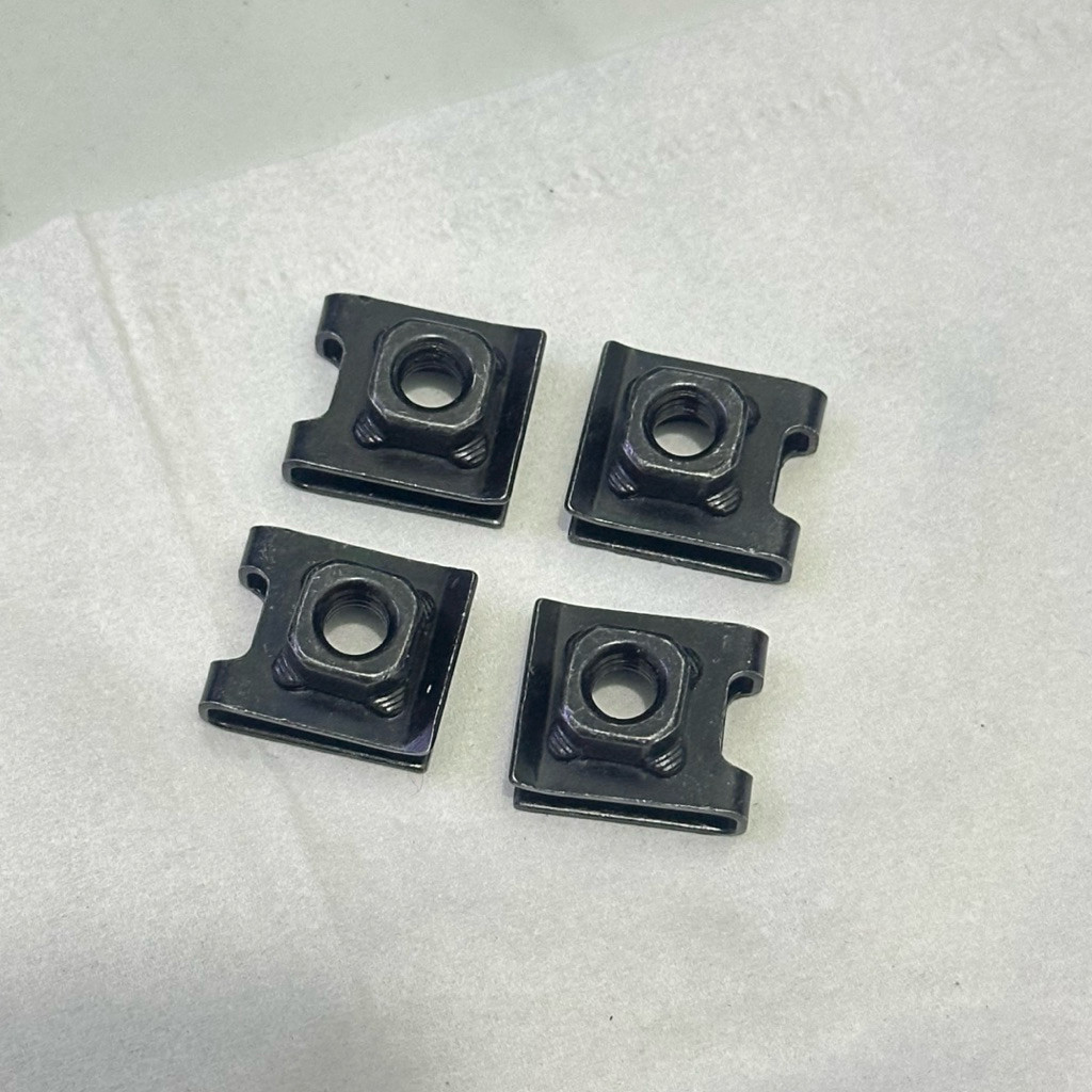 Baut batok lampu depan crf 150 original