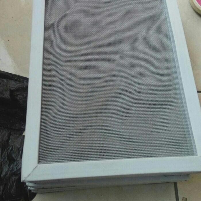 kasa nyamuk penutup lubang angin - Hitam