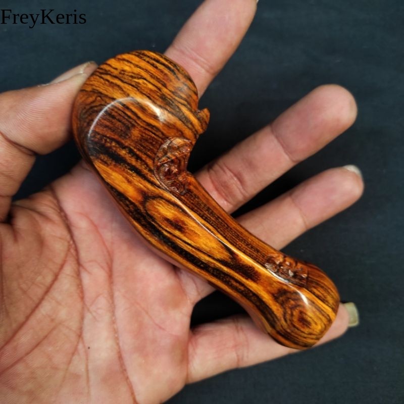 Deder Keris Gaya Surakarta Bahan kayu Gaharu Asli Garap Alusan FR15