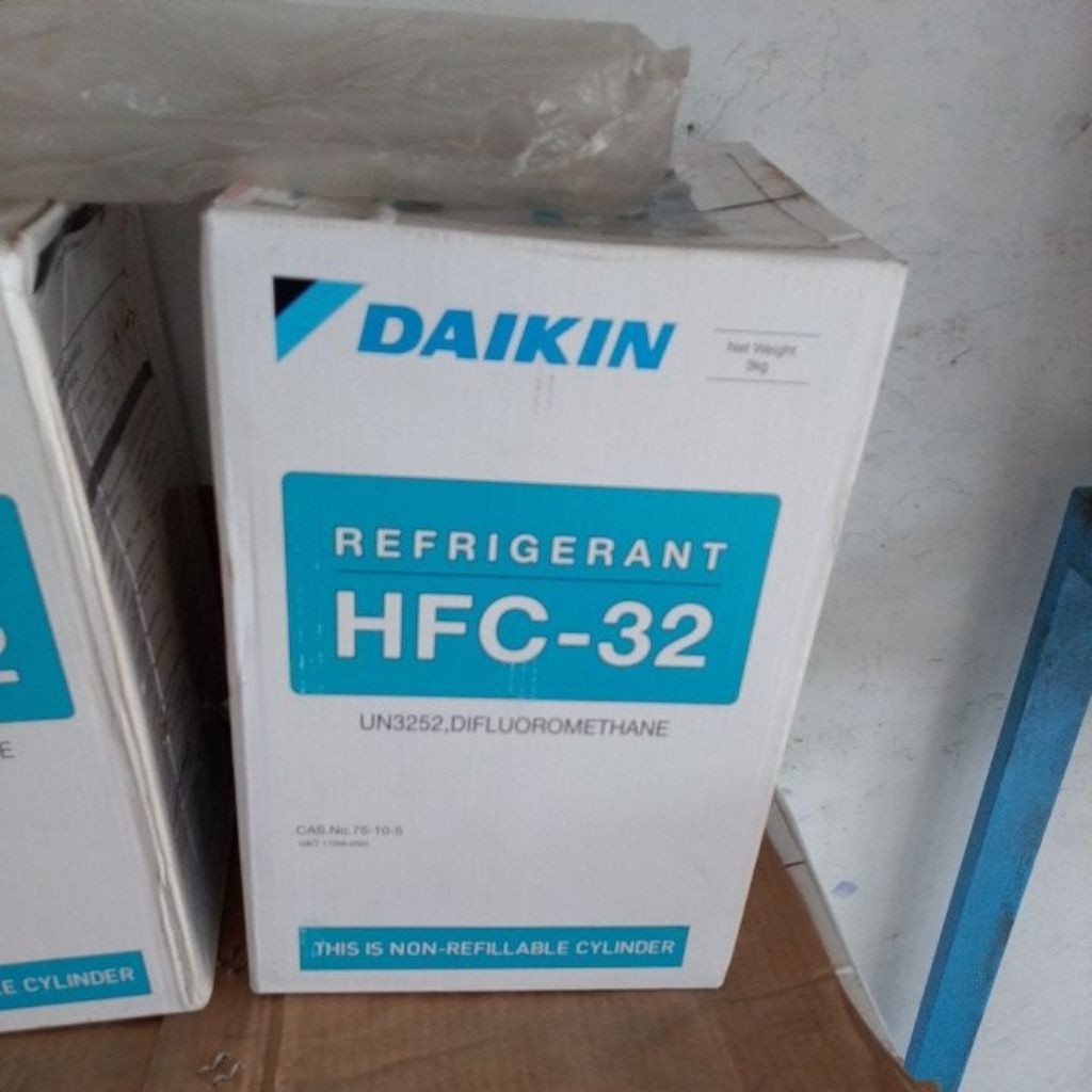Freon AC R32 Refrigerant Daikin original 3 kg