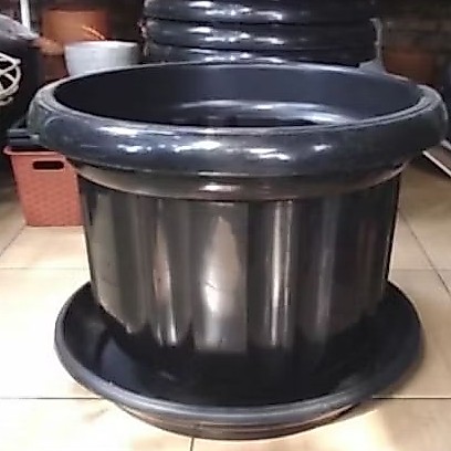 pot hitam 50 cm /tatakan pot 50 cm