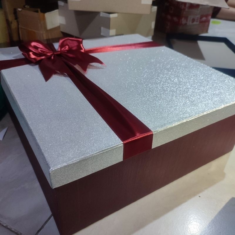 

Kotak Kado Exclusive Jumbo Mix Warna