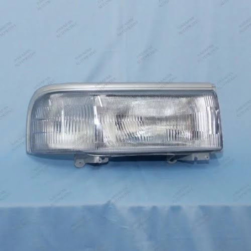 1 Biji Lampu Depan / Head Lamp Futura / Carry Injection New Merk CPU / DMAC (Kanan / Kiri)