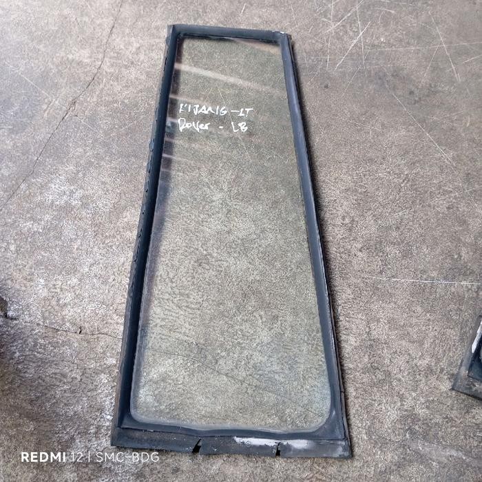 List Karet + Kaca mati kaca segitiga pintu belakang kanan/kiri mobil kijang rover copotan - KIRI