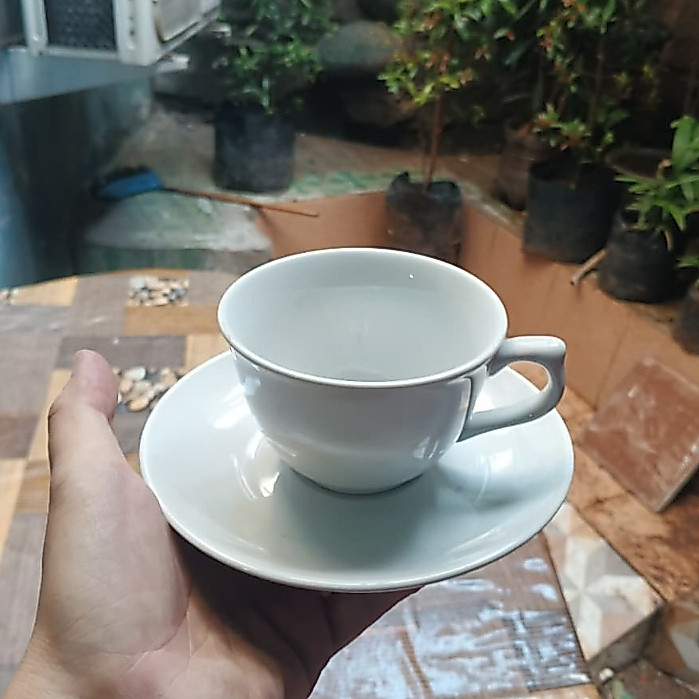 Cangkir Berserta Pisin bahan keramik tebal warna putih cocok untuk minum kopi dan teh ukuran 250ml