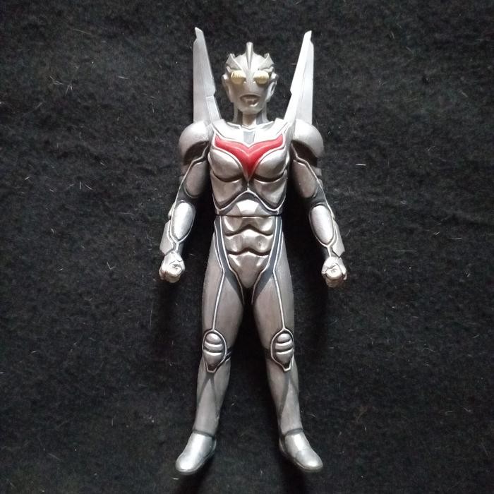 MAINAN... UHS Ultra Hero Series 16 Cm Ultraman Noa by Bandai 2004