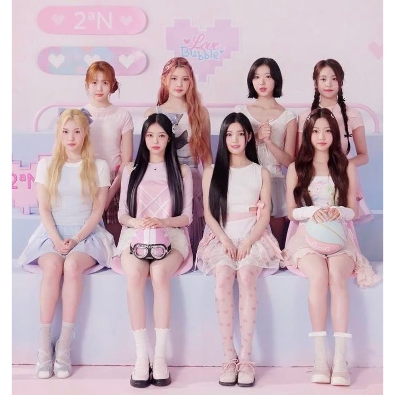 HEART2HEART - Photocard Carmen Kpop Hearts2Hearts Premium 1 Pack Freebies GLOSSY MEMIKAT