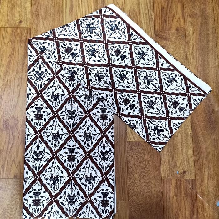 kain batik jarik samping motif sido luhur mukti latar putih jogja solo