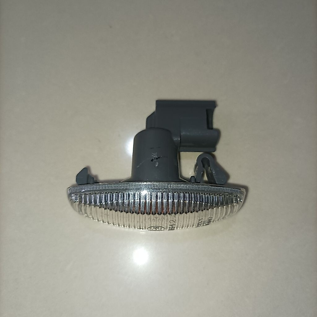 LAMPU SEIN SEN SAMPING DEPAN FENDER SPAKBOR MOBIL TOYOTA VIOS YARIS SIENTA ORIGINAL