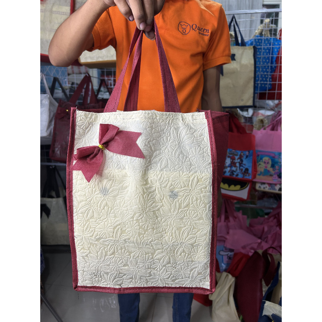 

(60 BIJI )TERMURAH HARGA 5 LUSIN TAS HAJATAN EMBOS KOMBINASI UK 20X20X28