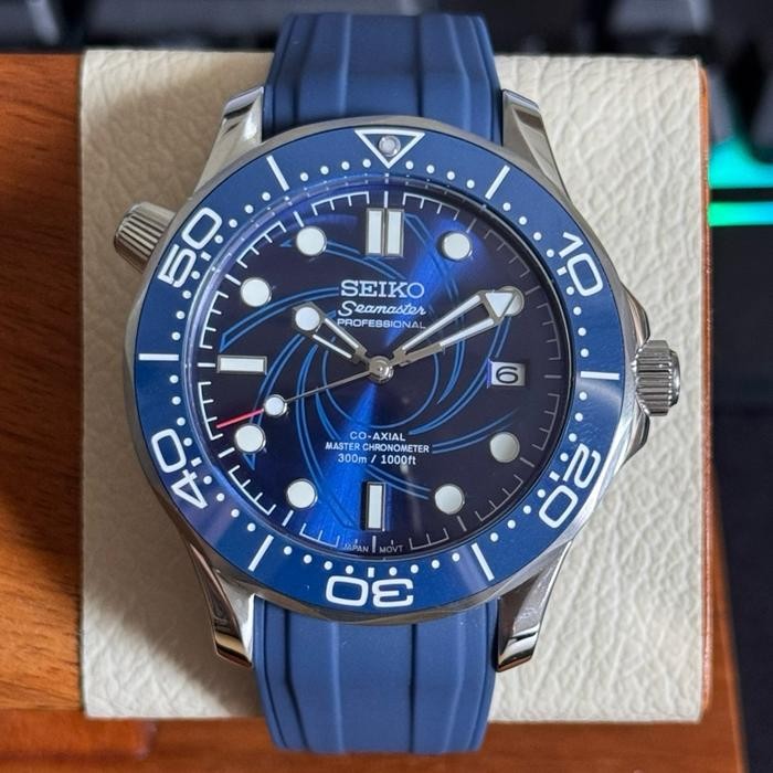 Seiko Seamaster Blue Spectre 007 Co Axial NH35 Automatic