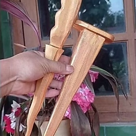 KERIS SOLO MAINAN - KERIS MAINAN - KERIS KAYU -