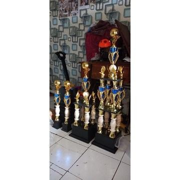 trophy piala 1 set juara 1234 (kaki 8,kaki 4,kaki 1,kaki 1)