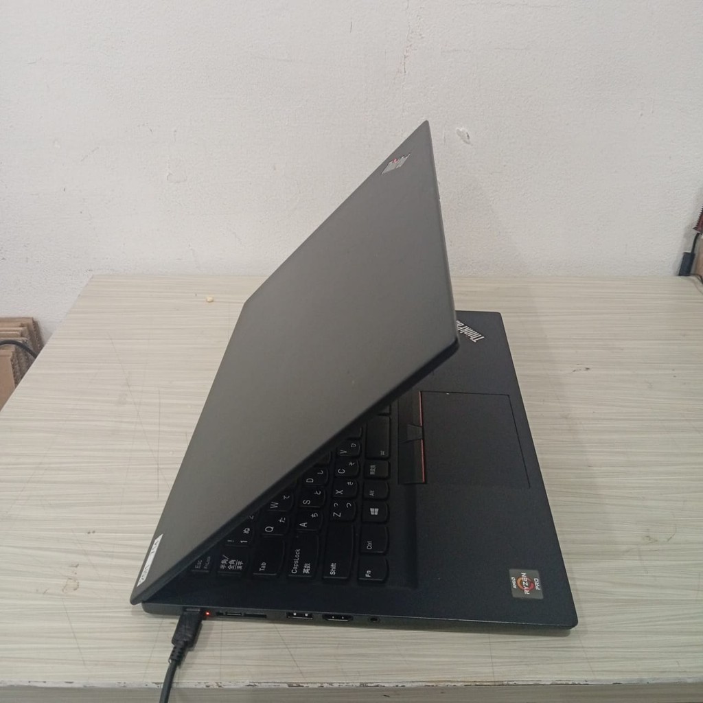 Laptop bekas laptop Lenovo T495s Ram 16GB  AMD Ryzen 7 Pro 3700U VGA AMD Radeon Vega 10 (2GB) ringan