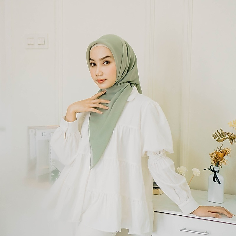 "Twins Hijab" Latela Hijab plain square aromatik banyak pilihan warna brand Twins Hijab