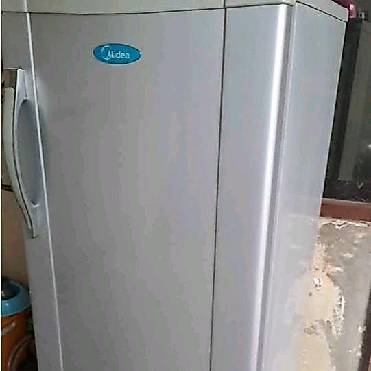 kulkas 1 (satu) pintu merk midea