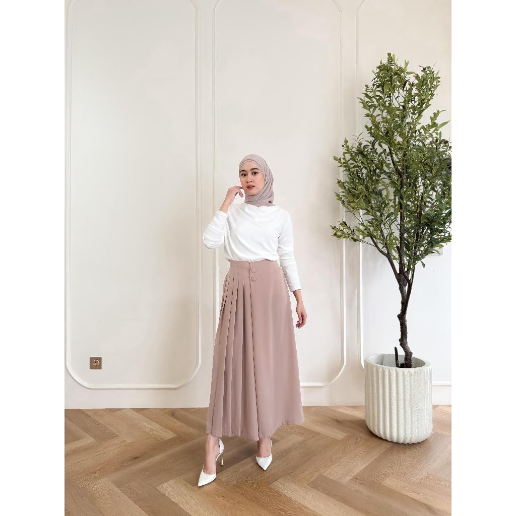 STORELABASS Kittyshopgirls - Cellie Kulot Pleats Rok Celana Wanita Casual Fit Santai Nyaman Bahan Fu