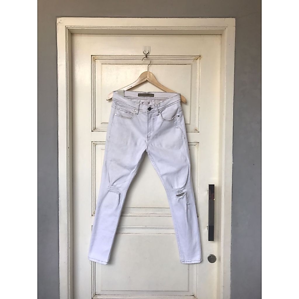 Zara Man White Ripped Skinny Jeans