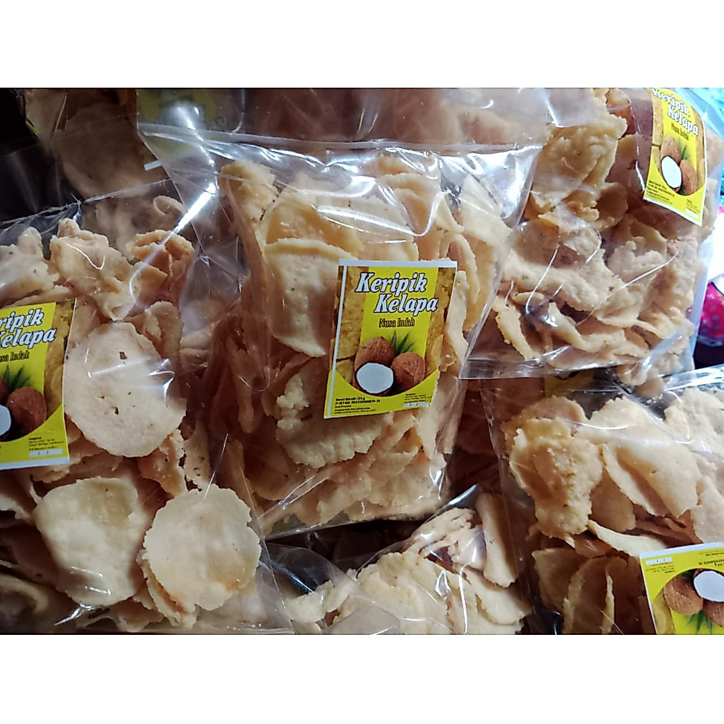 Keripik Kelapa Gurih Pedas Oleh - oleh Khas Kebumen Terlaris - Cemilan Renyah Khas Kebumen Terbaru -