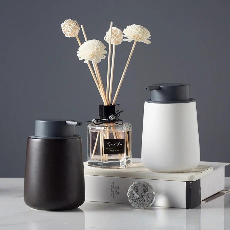 New Simple Ceramic Foaming Bottle Push-type Nordic Style Foaming Hand Soap Dispenser Bottle Sanitize