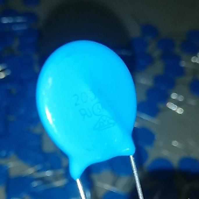 VARISTOR 20D431K METAL OXIDE KAPASITOR 20D 431K 430V 20MM RESISTOR SE27