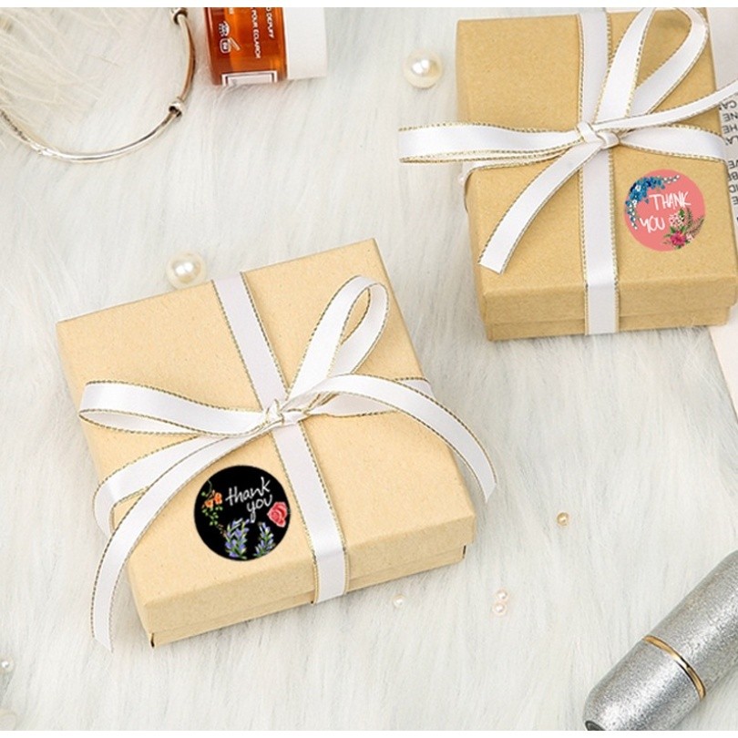 

Sticker Label Segel Thankyou Untuk Order Packing Motif Karakter 1 Roll