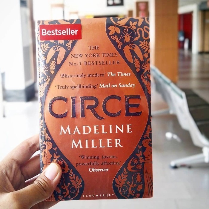 Novel Bahasa inggris Circe /UK by Madeline Miller - 9781526610140