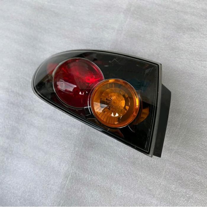 STOPLAMP KIRI MAZDA 3 SEDAN 2007 - 2009 LAMPU BELAKANG MAZDA 3 SEDAN