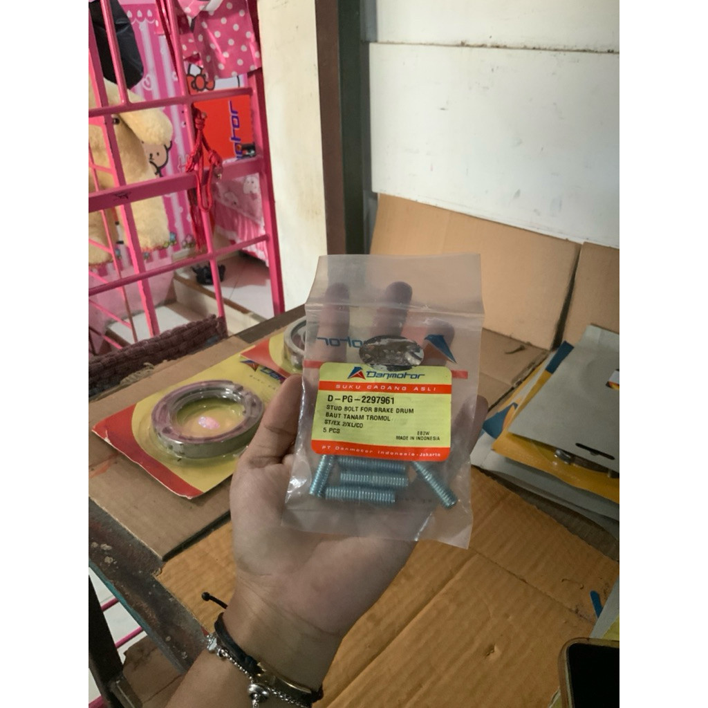 baut tanamn tromol vespa danmotor